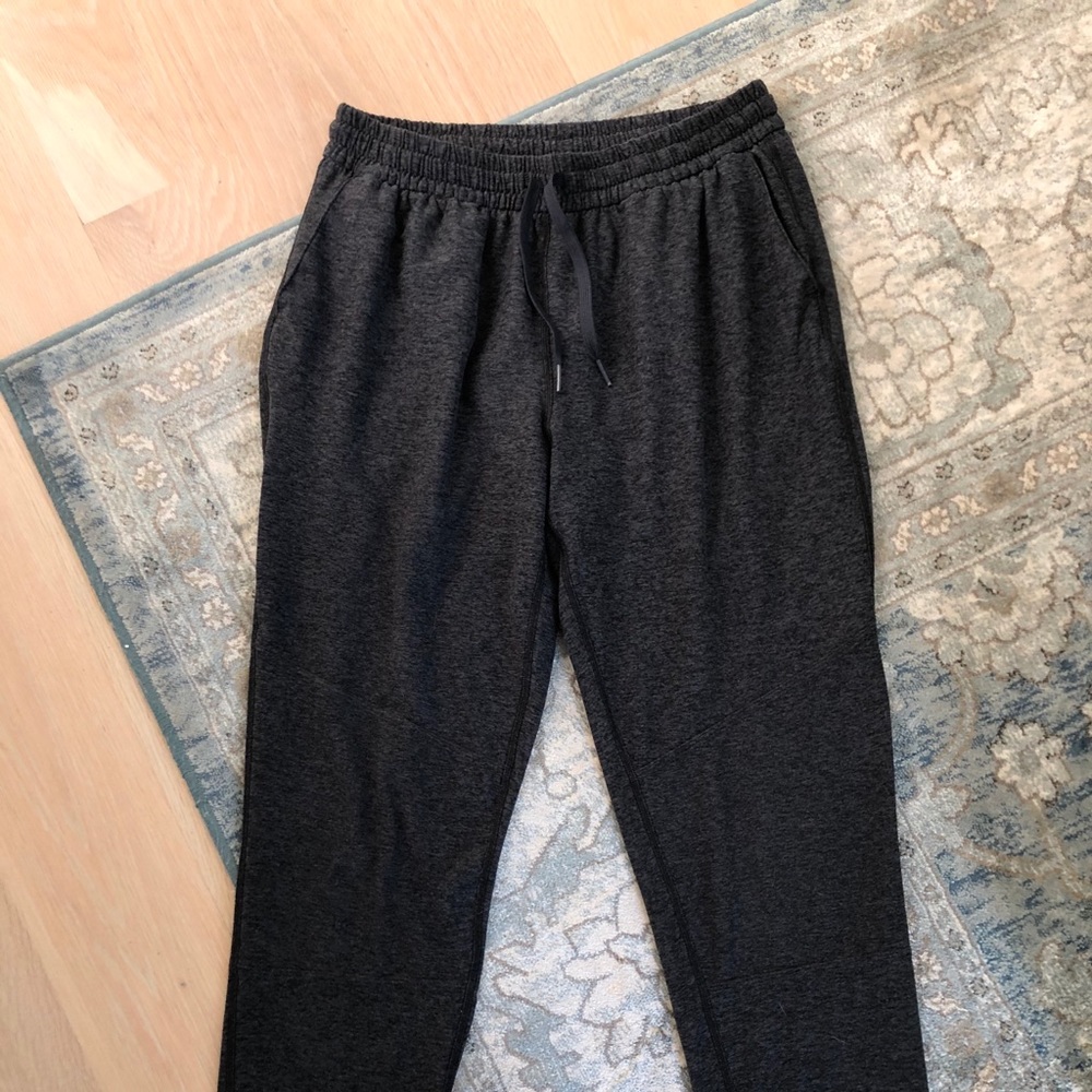 **Like New** OV Cloud Knit Joggers - Charcoal
